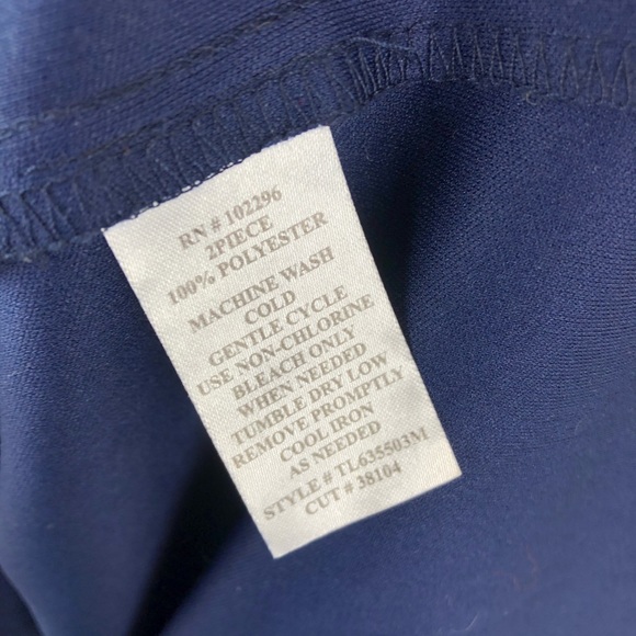 Connected Floral Sleeveless V-Neck Dress NEW - Picture 8 of 13